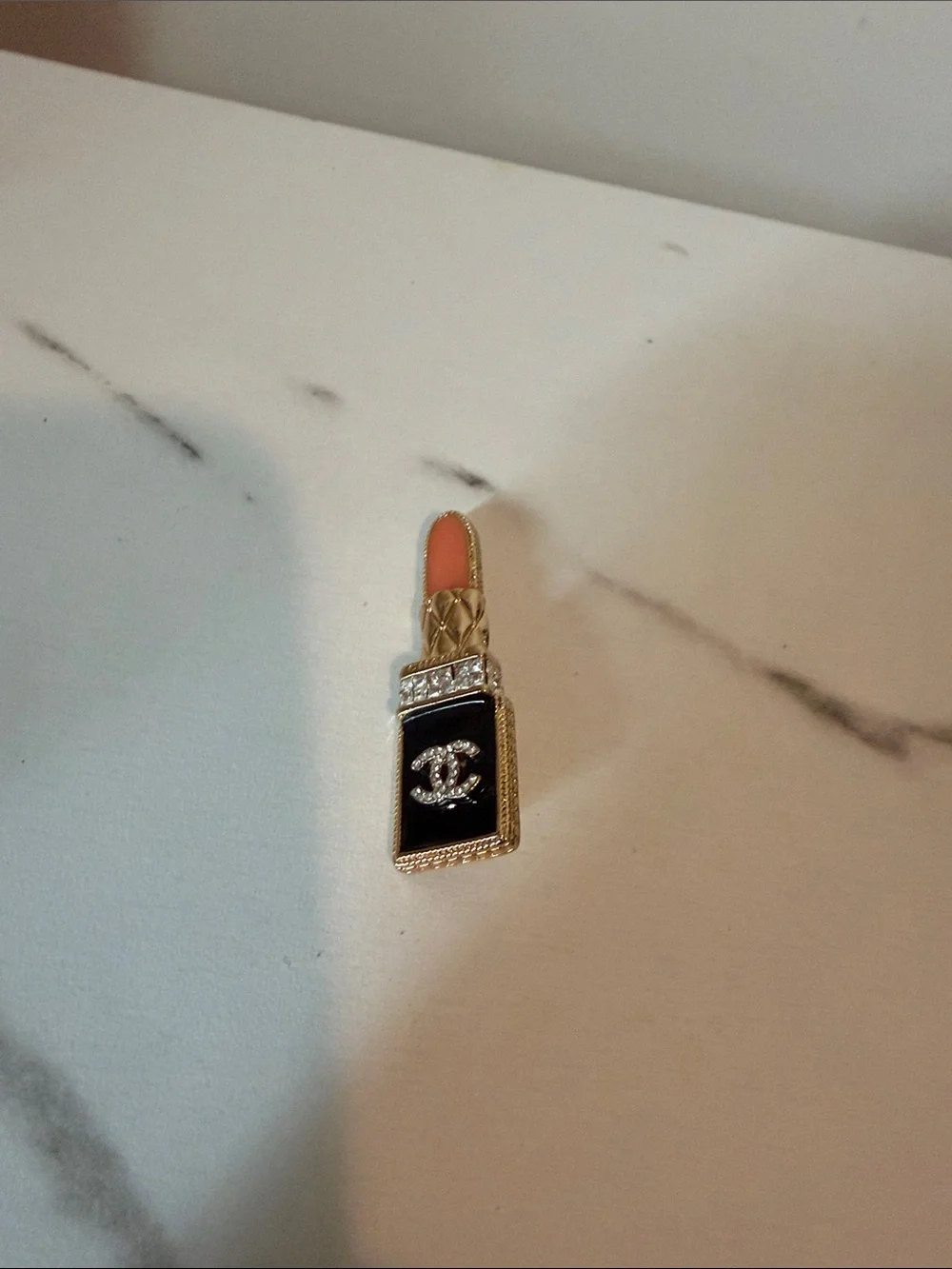 Fashion Black, Gold & Coral Lipstick Brooch